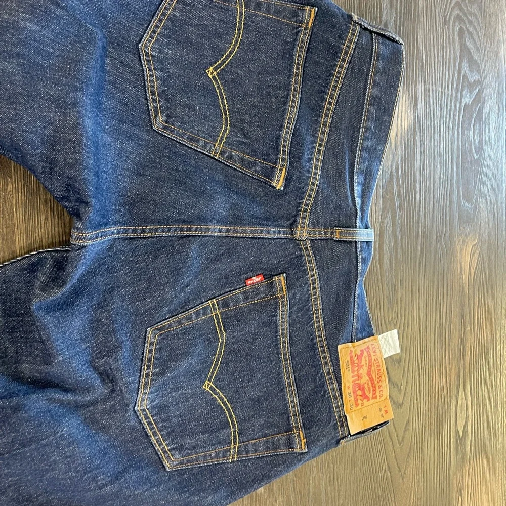 Vintage Levi Strauss 501 Button Fly Jeans - Picture 9 of 9